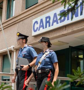 Roma Parioli, Se mi lasci ti uccido ai domiciliari 25enne peruviano per aggressioni e miacce alla fidanzata 19enne Roma Parioli, Se mi lasci ti uccido ai domiciliari 25enne peruviano per aggressioni e miacce alla fidanzata 19enne