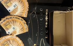 Roma, anziano costretto ad una maratona telefonica di 12 ore per svuotargli il conto, due arresti