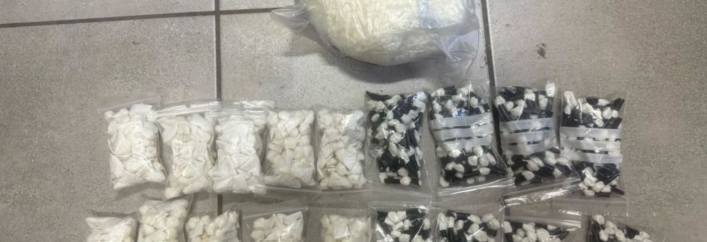 Roma Tor Bella Monaca, scoperto fortino della droga, 2 arresti, sequestrato 1,5 kg. di droga nascosta in una cassaforte Roma Tor Bella Monaca, scoperto fortino della droga, 2 arresti, sequestrato 1,5 kg. di droga nascosta in una cassaforte
