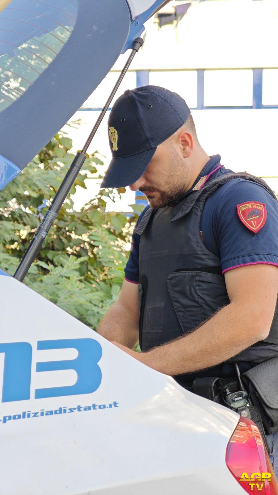 Polizia gli agenti intervenuti a San Giovanni Polizia gli agenti intervenuti a San Giovanni