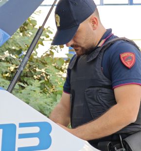 Roma, professionista del furto, con le chiavi di un key lock box fa razzia in diversi appartamenti, arrestato