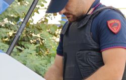 Roma, professionista del furto, con le chiavi di un key lock box fa razzia in diversi appartamenti, arrestato