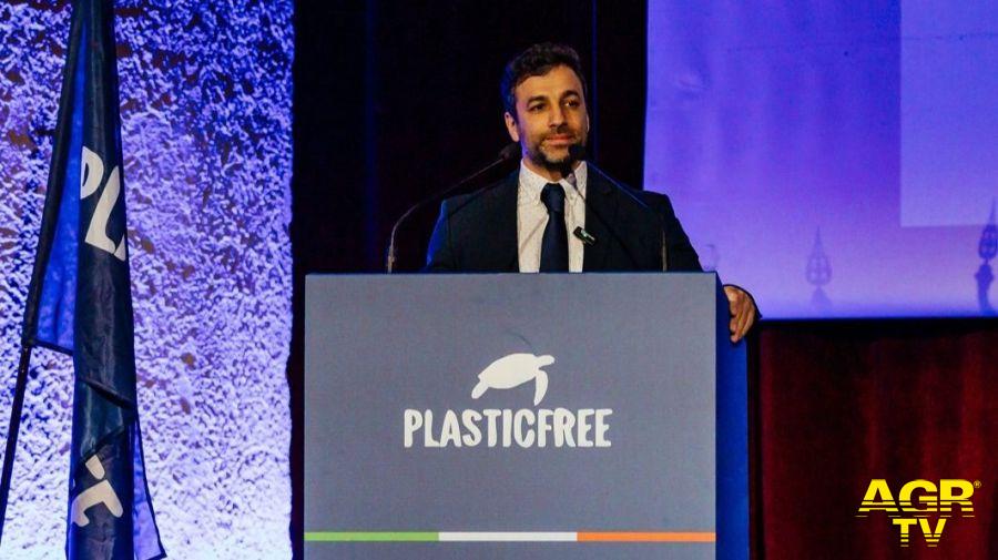 Luca De Gaetano, fondatore e presidente di Plastic Free Onlus Luca De Gaetano, fondatore e presidente di Plastic Free Onlus
