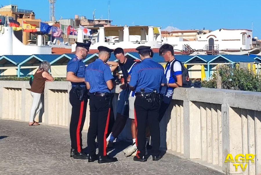 Carabinieri Ostia controlli al pontile Carabinieri Ostia controlli al pontile