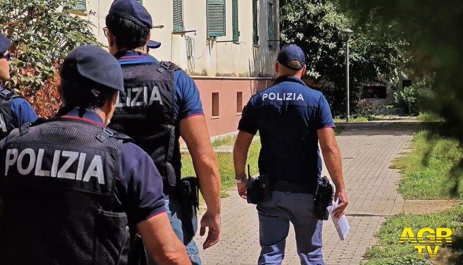 Polizia in azione al Quarticciolo Polizia in azione al Quarticciolo