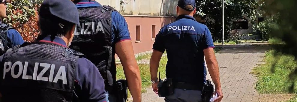 Roma Quarticciolo, stretta della Polizia, maxi dispositivo di controllo del territorio, 6 arresti Roma Quarticciolo, stretta della Polizia, maxi dispositivo di controllo del territorio, 6 arresti