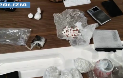 Polizia Ostia la droga sequestrata