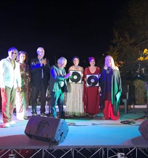 Il Vinile d'Argento, la musica riparte dai giovani talenti: successo a Roma per la finale del festival diretto da Vince Tempera