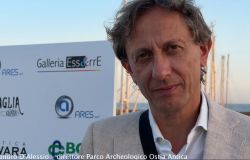 I custodi del territorio il Direttore degli scavi archeologici Ostia Antica dr. Alessandro D'Alessio I custodi del territorio i pannelli degli artisti di Spazzio Creattivo @credits Foto Rita Chessa