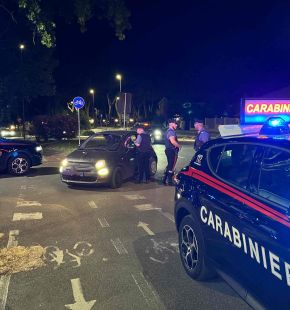 Roma, sicurezza sul litorale romano, maxi controllo dei Carabinieri ad Ostia, Fiumicino e Fregene contro la malamovida