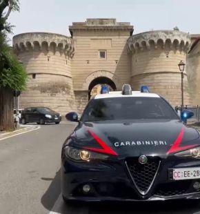 Velletri, 36enne tunisino tenta di aggredire la moglie ed i figli minori in una struttura protetta, arrestato