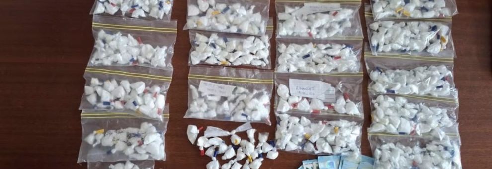Roma, la droga la portava da casa in dosi già confezionate, arrestato giovane pusher, sequestrato mezzo kg. di cocaina