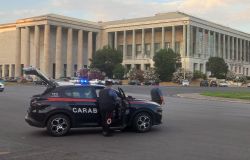 Roma Eur, controlli a tappeto, due arresti e quattro denunce, sanzioni ad esercizi commerciali
