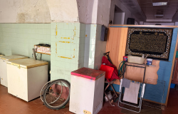 Ostia, nella Vittorio Emanuele un deposito per ambulanti, Conforzi (FdI): il comune chiarisca su utenze, sigilli e controlli