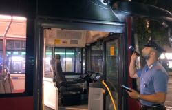 Roma, lancia un grosso sasso contro un bus in transito, denunciato 23enne tunisino