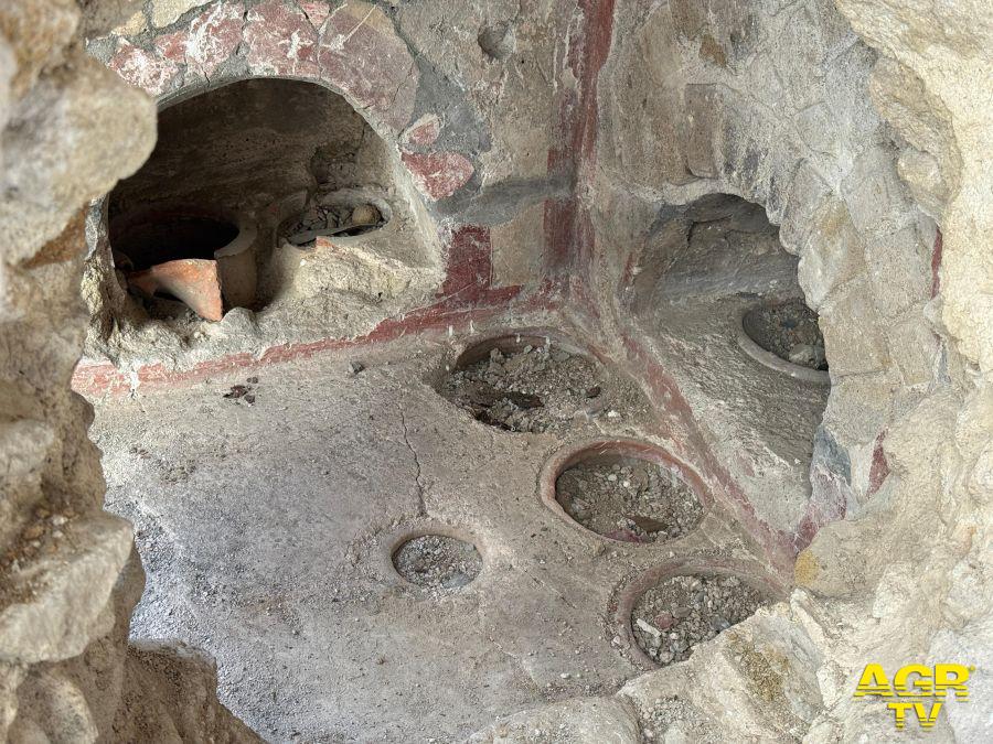 La nuova arrea visitabile del sepolcreto La nuova arrea visitabile del sepolcreto