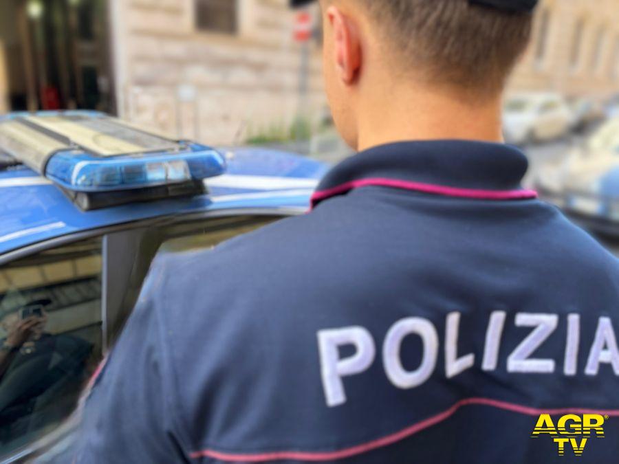 Polizia V distretto controlli al Quarticciolo Polizia V distretto controlli al Quarticciolo