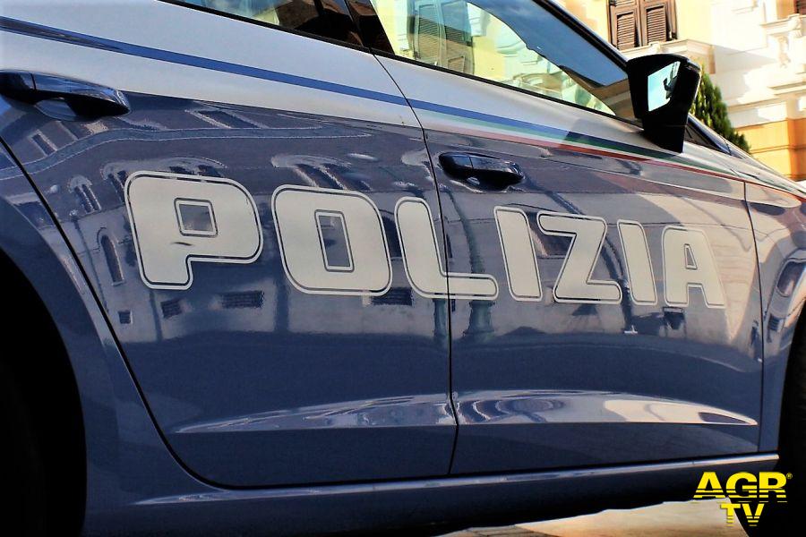 Polizia di Stato: maxi operazione contro la criminalità giovanile in 44 province. Polizia (foto Antonello Serino - Met Ufficio Stampa) Polizia di Stato: maxi operazione contro la criminalità giovanile in 44 province. Polizia (foto Antonello Serino - Met Ufficio Stampa)