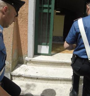 Ardea, in manette usuraio 72enne, arrestato in flagranza mentre riscuoteva una rata Ardea, in manette usuraio 72enne, arrestato in flagranza mentre riscuoteva una rata