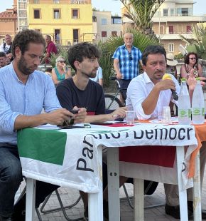 Spiagge e Parco del Mare: a confronto Amministrazione e cittadini Spiagge e Parco del Mare: a confronto Amministrazione e cittadini
