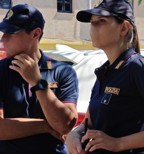 Anzio, tenta di estorcere denaro ad un commerciante, ordine di carcerazione per pachistano 44enne Anzio, tenta di estorcere denaro ad un commerciante, ordine di carcerazione per pachistano 44enne