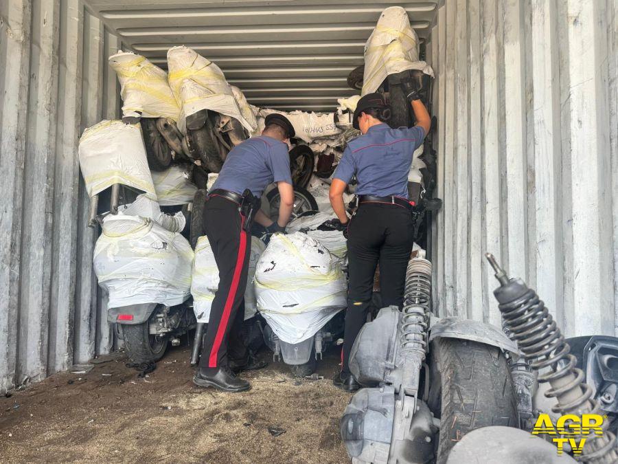 Carabinieri Parioli scoperto centro stoccaggio motorini rubati Carabinieri Parioli scoperto centro stoccaggio motorini rubati