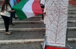 Vittime di tutte le mafie, l'opera dell'artista Leonardo Di Giorgio impreziosisce l'Onda Tricolore