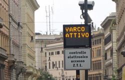 Roma, accesso al Centro storico, nuove regole fino al 7 dicembre per il trasporto merci