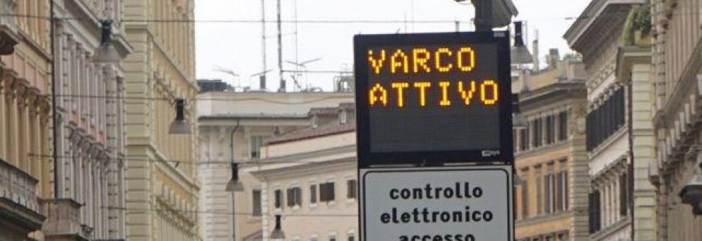 Roma, qualità dell'aria, confermate le limitazioni al traffico, riscaldamenti accesi dal 15 novembre