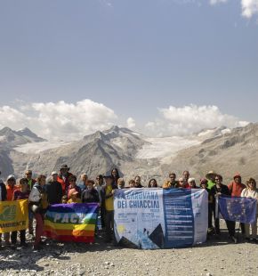 Alpi sempre più calde e fragili, flash mob in quota di Legambiente, zero termico arretra tra i 4800 ed oltre i 5 mila metri