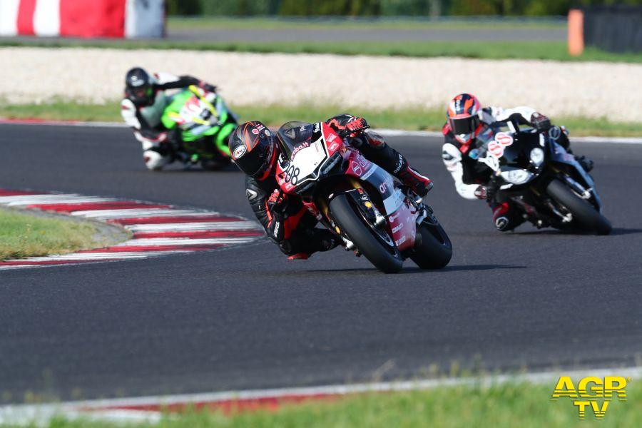 Foto di karlpusch da Pixabay gara minimoto Foto di karlpusch da Pixabay gara minimoto