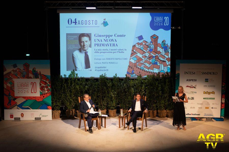 Il Festival di Capalbio Libri il piacere di leggere al nuovo Teatro del Leccio.- © Crediti foto: Ufficio Stampa Capalbio Libri Il Festival di Capalbio Libri il piacere di leggere al nuovo Teatro del Leccio.- © Crediti foto: Ufficio Stampa Capalbio Libri