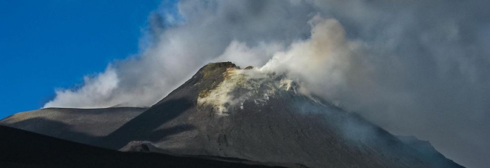 Etna, l'allarme dei vulcanologi Etna, l'allarme dei vulcanologi