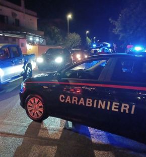 Ladispoli, 28enne ferisce a coltellate il compagno e poi tenta di depistare le indagini, divieto d'avvicinamento per la donna