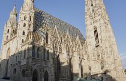 Vienna, il duomo di Stephansdom: il cuore della citta’ tra imponenza interna e il fascino del suo tetto