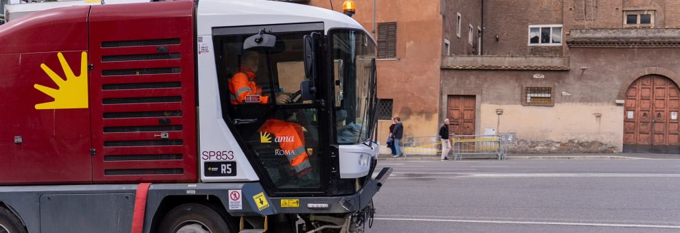 Roma, l'AMA pianifica nuovi servizi di igiene urbana con il programma 100 città