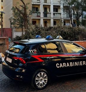 Roma Quarticciolo, blitz dei Carabinieri sulle piazze di spaccio, 13 arresti e centinaia di dosi sequestrate Roma Quarticciolo, blitz dei Carabinieri sulle piazze di spaccio, 13 arresti e centinaia di dosi sequestrate