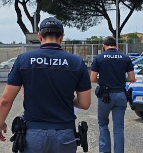 Roma, color code dello spaccio con lacci che distinguevano le diverse droghe, 6 arresti