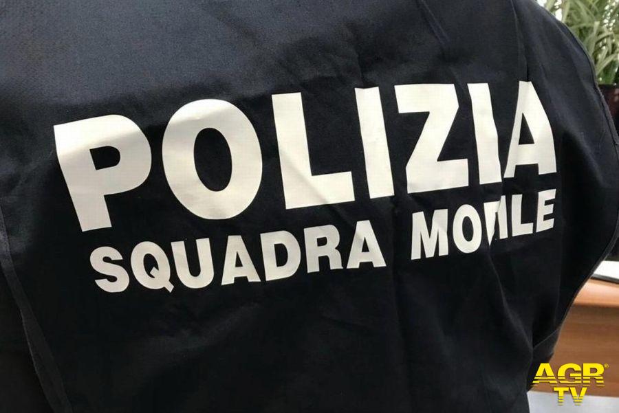 Polizia squadra mobile Polizia squadra mobile