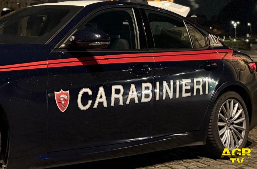 Carabinieri Pomezia colpo di pistola contro abitazione privata Carabinieri Pomezia colpo di pistola contro abitazione privata