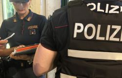 Ostia, stretta della Polizia sul litorale, tre arresti e due denunce