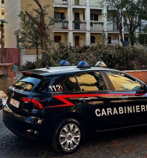 Roma, controlli antidroga dei Carabinieri, dal centro al litorale, 15 persone in manette, sequestrate centinaia di dosi