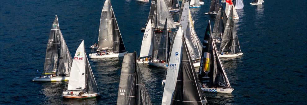 Vela, sul Garda oltre 100 imbarcazioni  al trofeo Gargnano