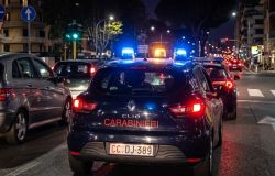 Roma Centocelle, ubriaco tenta di estorcere del denaro al proprietario di un minimarket minacciando di dare fuoco al locale