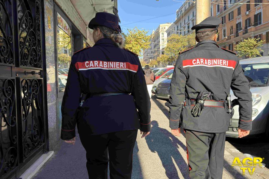Carabinieri Piazza Dante intervenuti rapina gioielli a Monti Carabinieri Piazza Dante intervenuti rapina gioielli a Monti