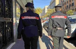 Roma presa banda di rapinatori, furto di 100 mila euro di gioielli a Monti dopo aver immobilizzato le vittime, 4 in manette