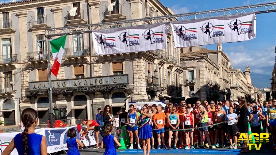 la partenza Corsa del ricordo di Catania foto Montebelli la partenza Corsa del ricordo di Catania foto Montebelli