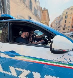 Roma, si libera del braccialetto elettronico ed incendia il negozio dove lavorava l' ex-compagna, arrestato 35enne Roma, si libera del braccialetto elettronico ed incendia il negozio dove lavorava l' ex-compagna, arrestato 35enne