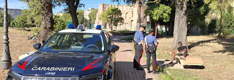 Roma Colle Oppio, controlli e bonifica dell'area, due arresti, denunce e sequestri di droga, rimossi oltre 200 kg. di rifiuti Roma Colle Oppio, controlli e bonifica dell'area, due arresti, denunce e sequestri di droga, rimossi oltre 200 kg. di rifiuti