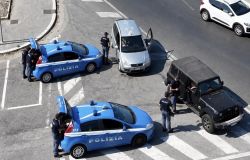 Ostia, in manette pusher in bicicletta, trasportava cocaina e crack, arrestata anche 27enne con 130 gr. di hashish